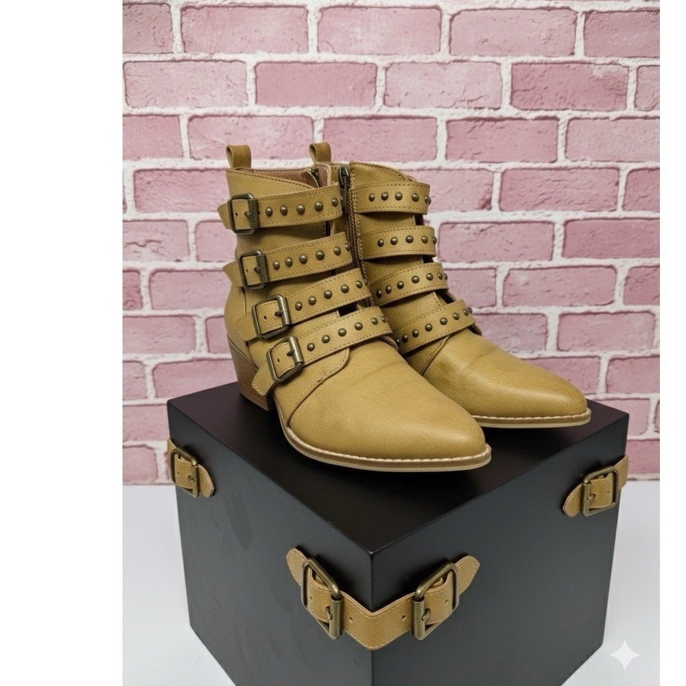 🔥Beast Fashion Sz🚨 6 Tan Ankle Boots 4-Strap Multi Buckle Studded Moto Booties